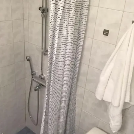 Fraesch Centrumlaegenhet! דירה *