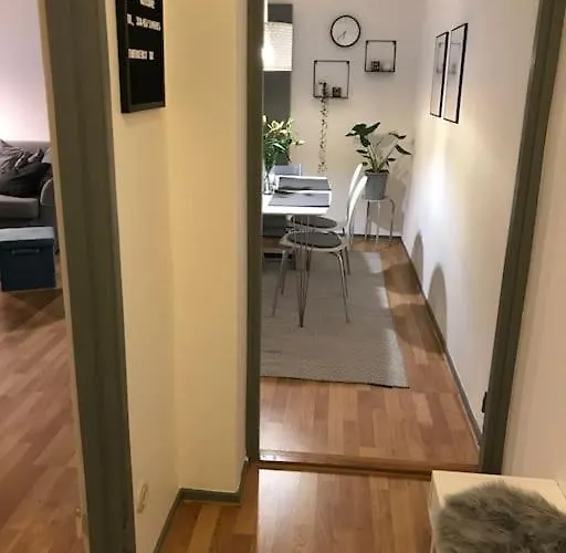 Fraesch Centrumlaegenhet! مارييهامن